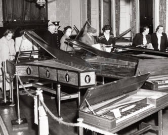 Keyboard instruments at the 1951 GS exhibition